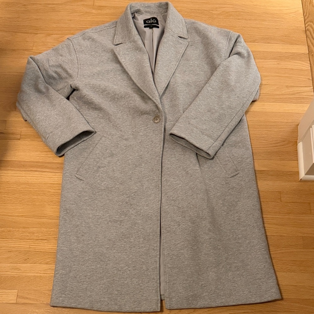 ALO Yoga Women's Light Gray Trench Coat